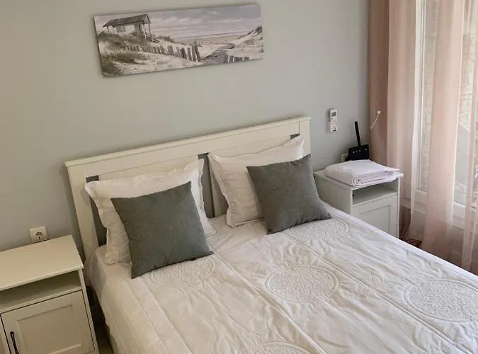 By The Sea 普里莫尔斯科